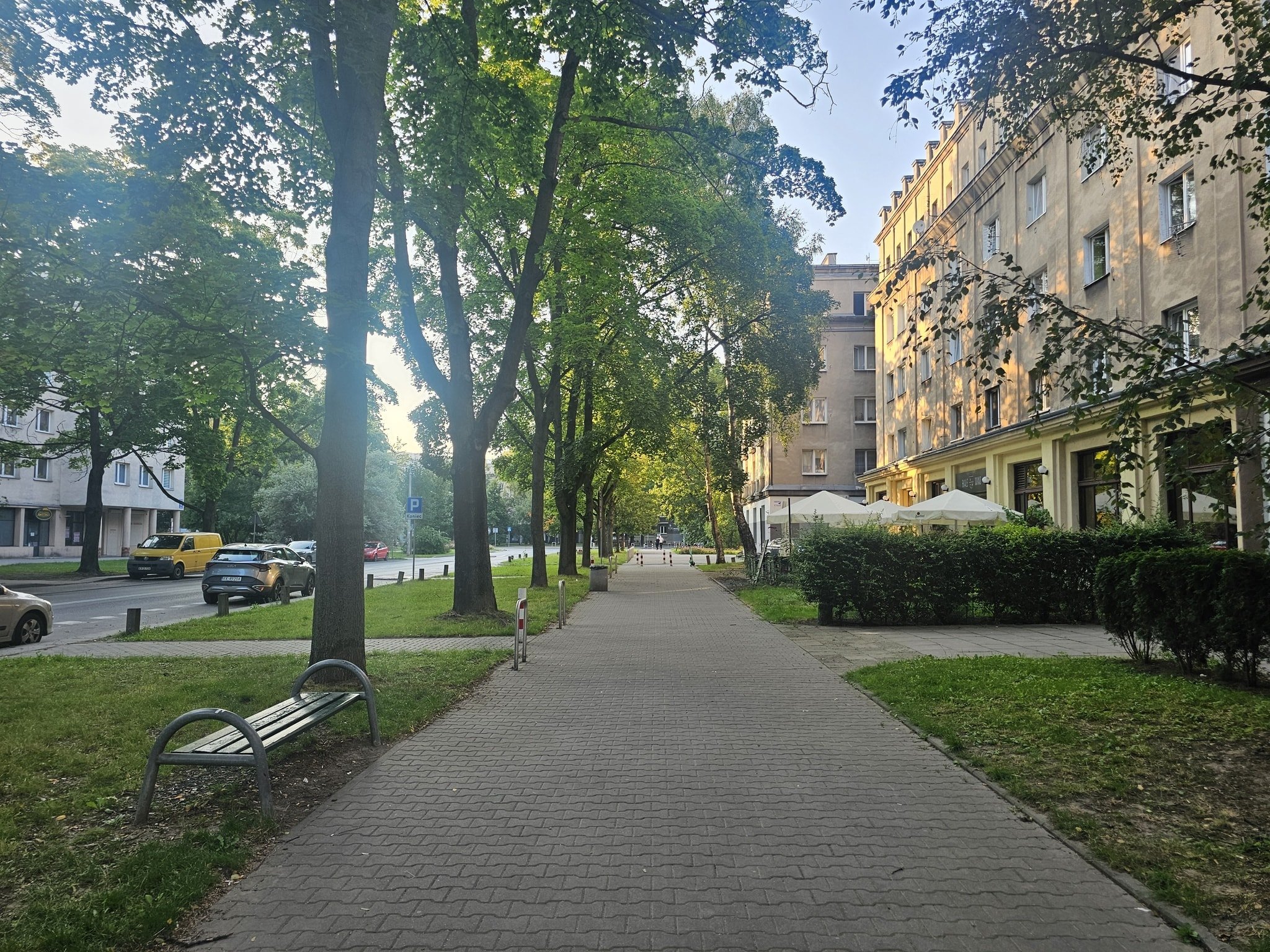 Nocne naprawy nawierzchni na głównych trasach