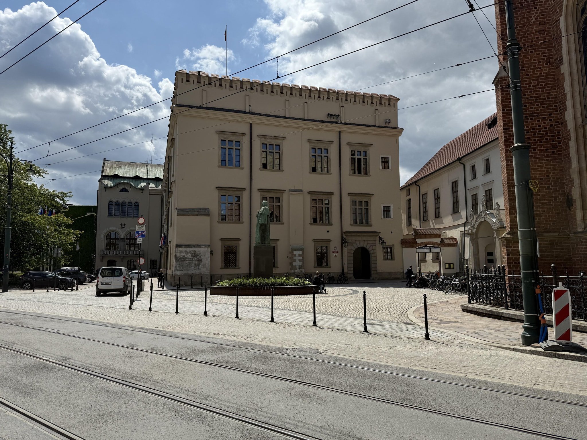 Lajkonik. Barwny pochód przez pokolenia