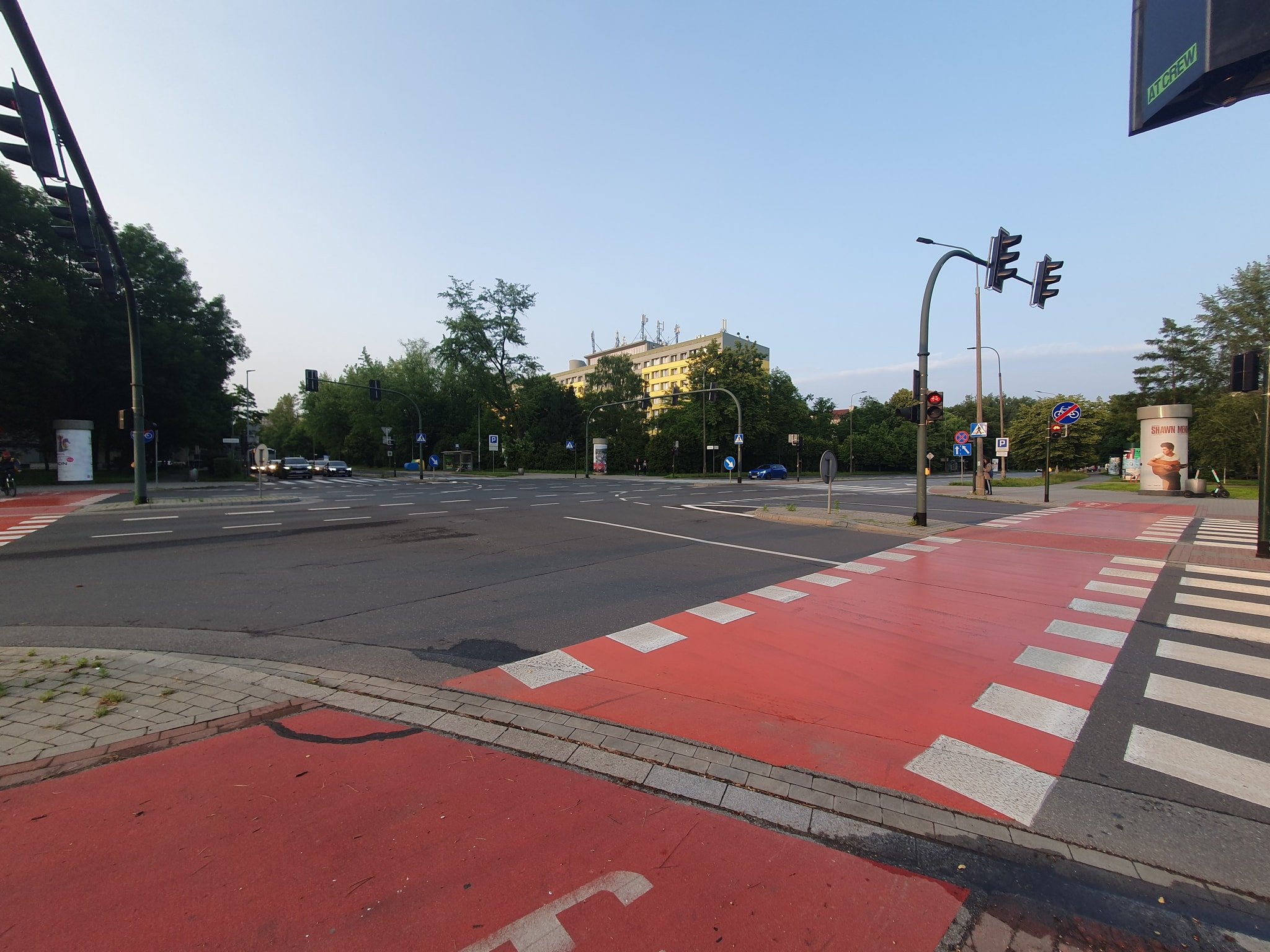 Nocny przejazd rowerowy pełen energii